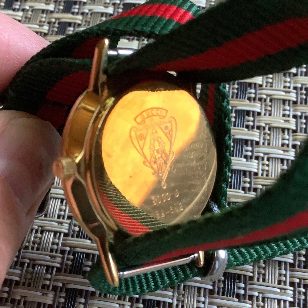 Gucci Gold-Tone Watch set for couple 💚❤️💛 - Picture 10 of 16